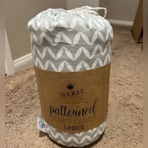 Cal King Duvet and Shams set